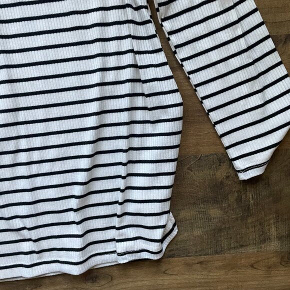 Emery Rose Striped Ribbed Knit Asymmetrical Button Pullover Top – Size Large - Picture 7 of 8